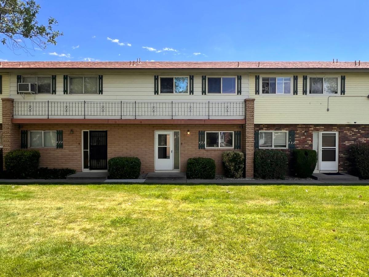Townhouse for rent at 423 Smithridge Park, Reno, NV 89502
