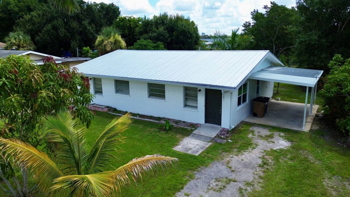 Apartment for rent at 559 561 Wood Ave, Fort Myers, FL 33905