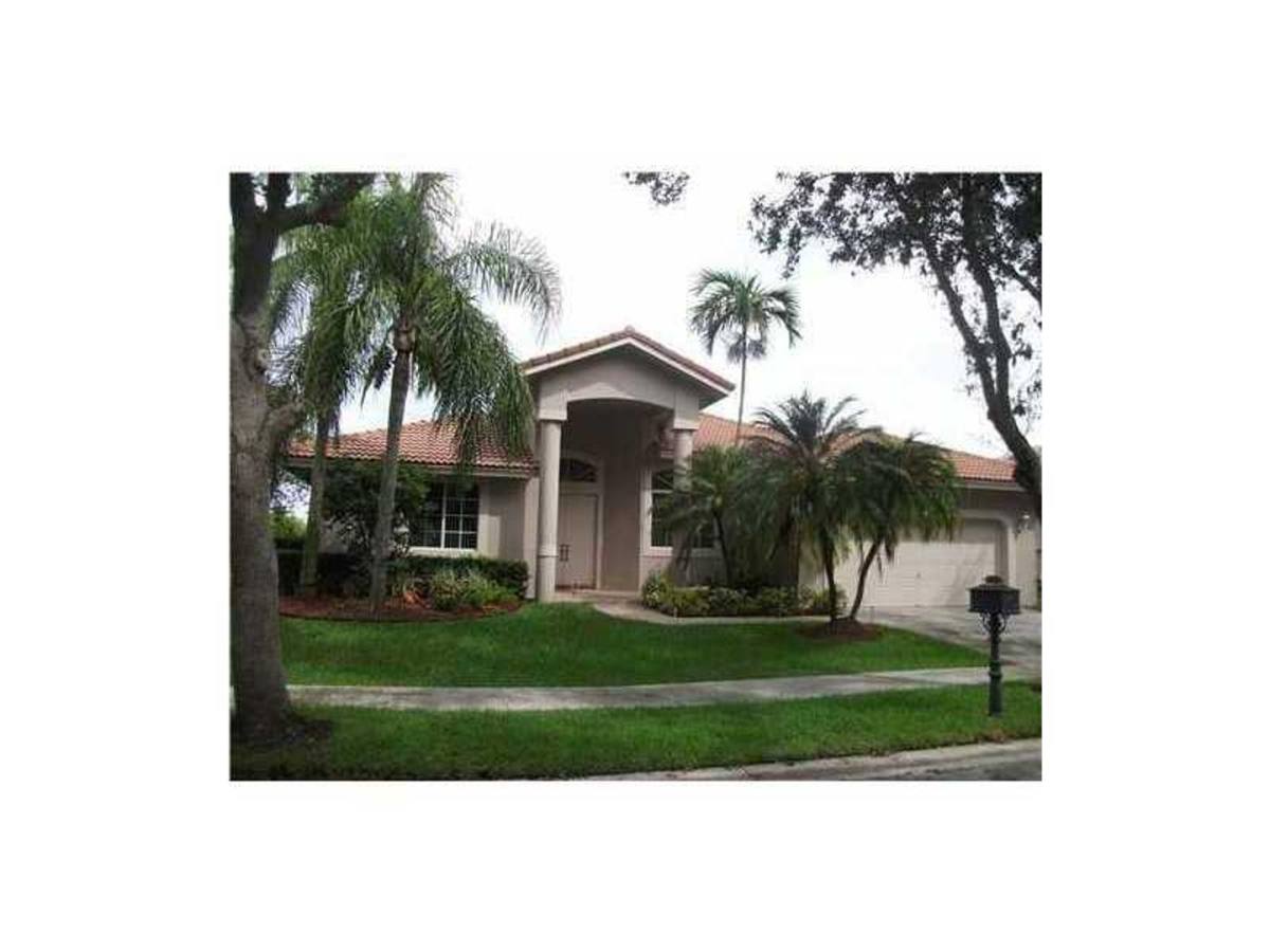 House for rent at 2653 Oakbrook Dr, Fort Lauderdale, FL 33332