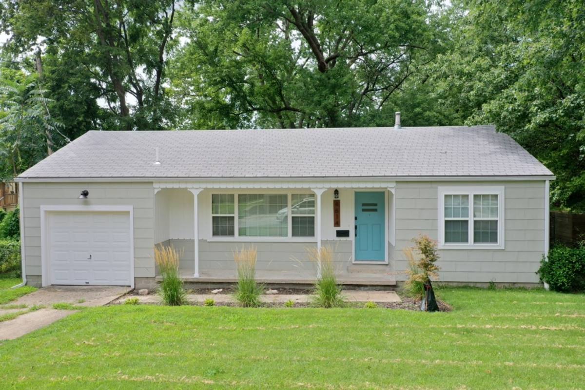 House for rent at 4614 Lloyd St, Kansas City, KS 66103