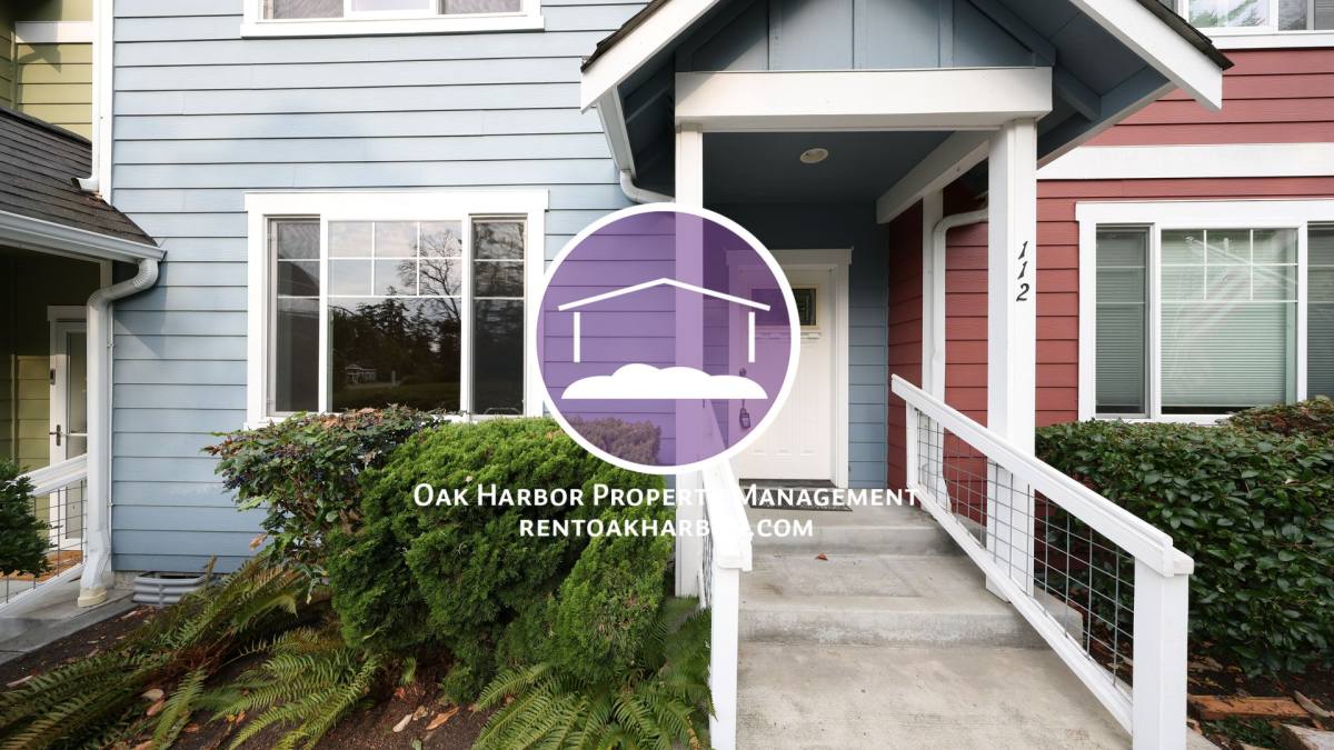 Townhouse for rent at 112 NW Wilkes St, Coupeville, WA 98239