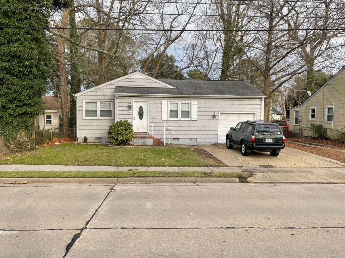 House for rent at 8952 Tidewater Dr, Norfolk, VA 23503