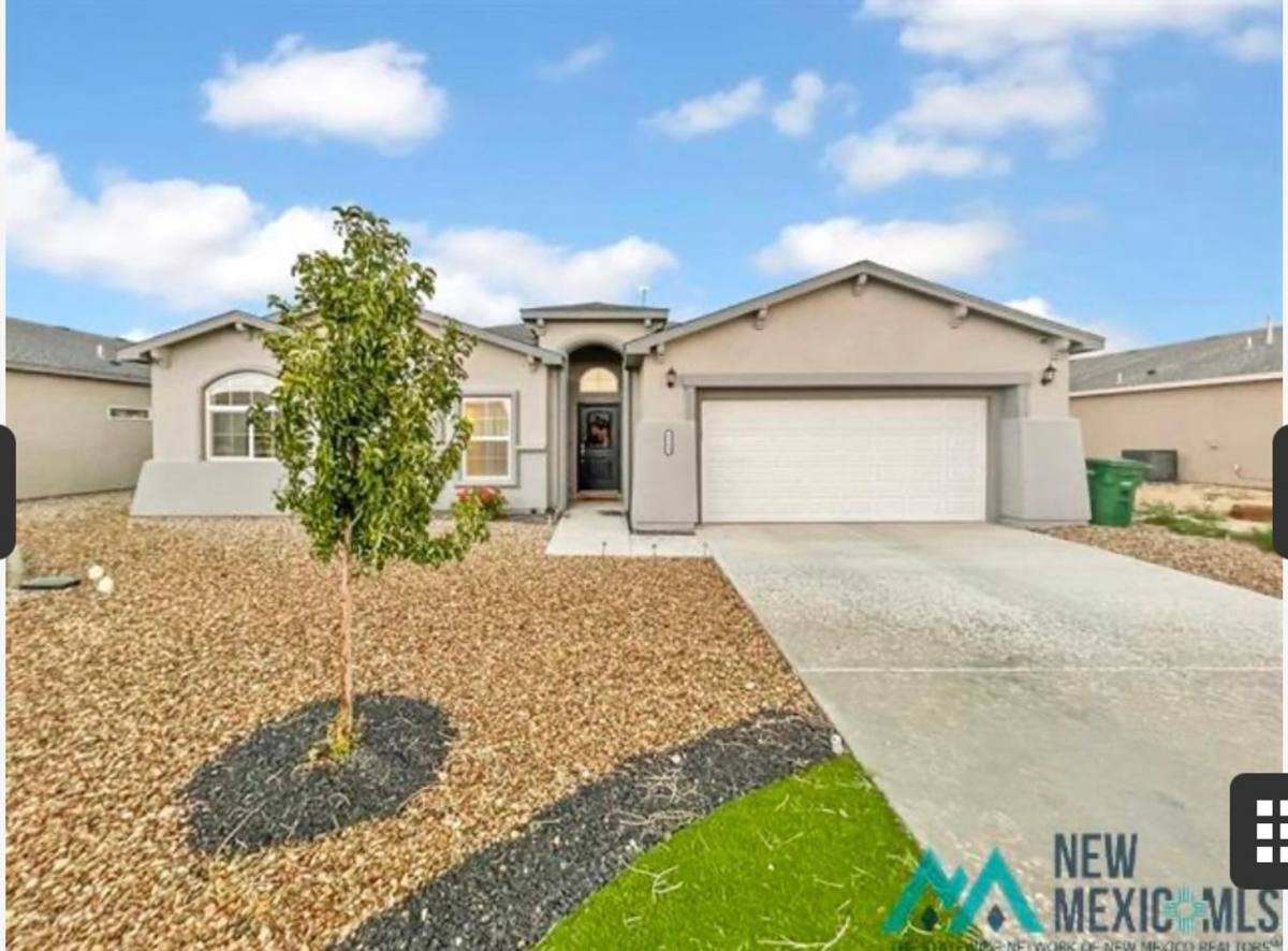 House for rent at 4904 W King Kelly Rd, Hobbs, NM 88240