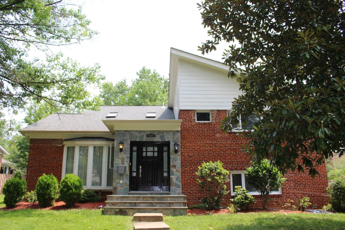 House for rent at 9915 Ashburton Lane, Bethesda, MD 20817