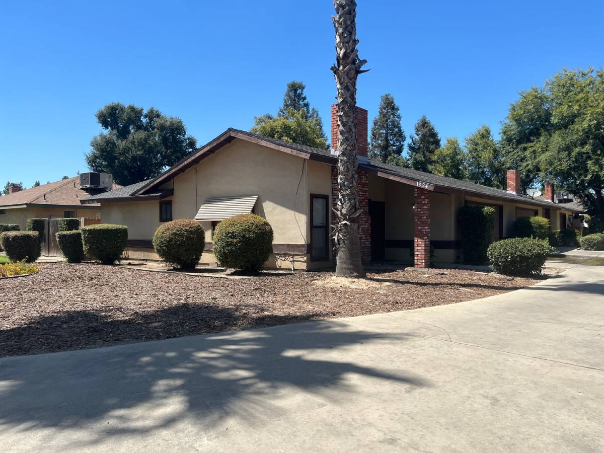 House for rent at 1828 W Vassar Dr, Visalia, CA 93277