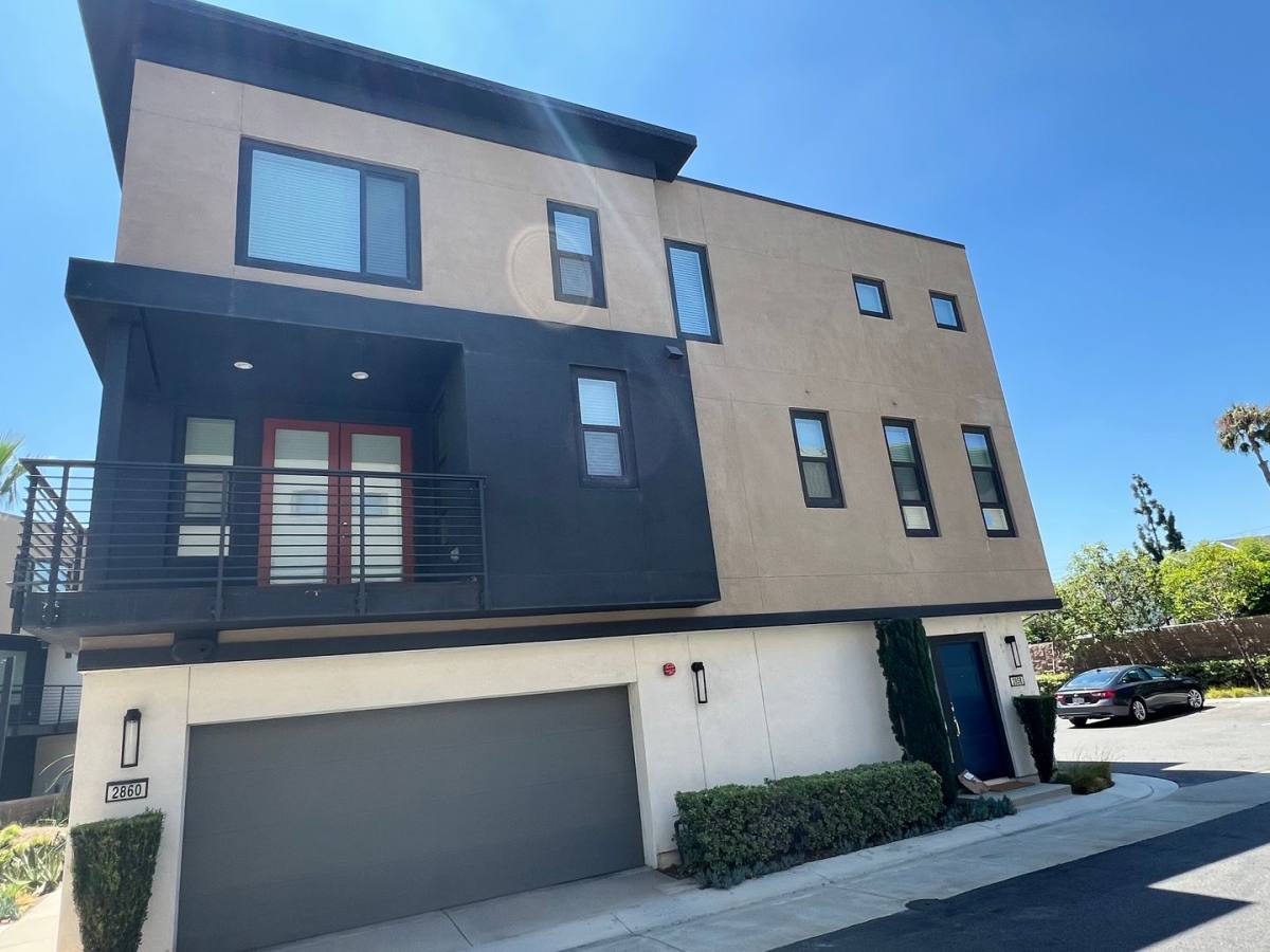 Condo for rent at 2860 N Glassell St, Orange, CA 92865