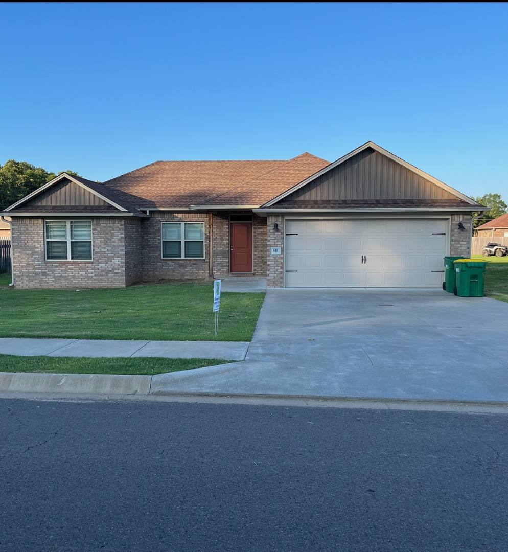 House for rent at 815 S Pittsburg Ave, Russellville, AR 72802