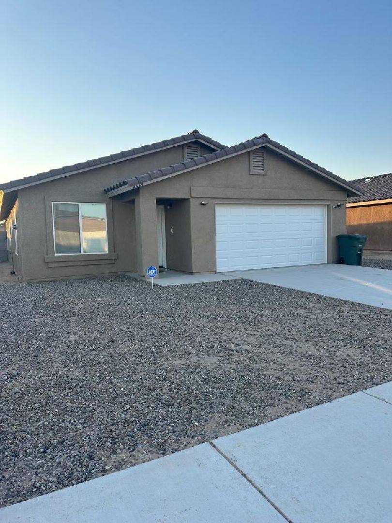 House for rent at 4447 S Buckthorn Dr, Yuma, AZ 85365
