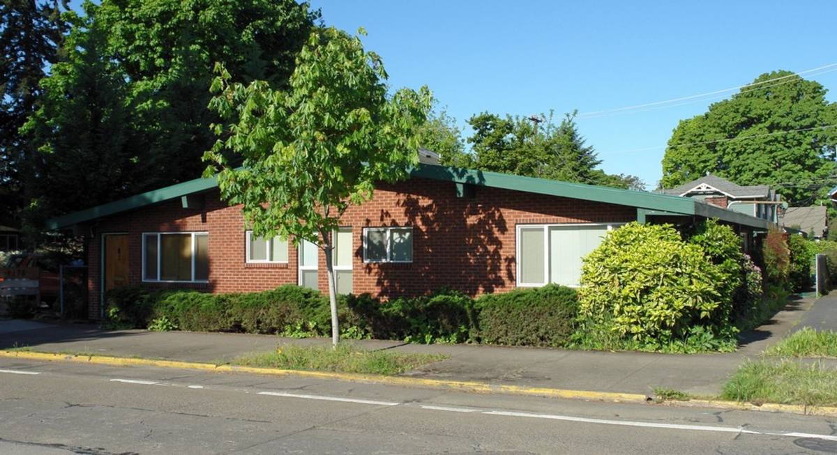 Apartment for rent at 1162 Charnelton St, Eugene, OR 97402
