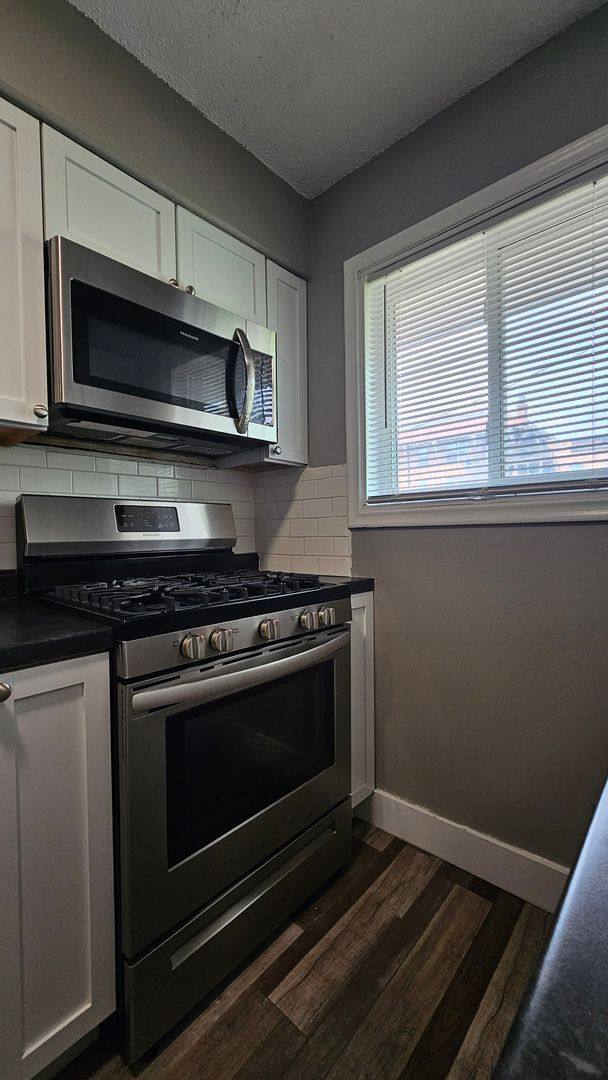 Apartment for rent at 622 S 36th St, Omaha, NE 68105