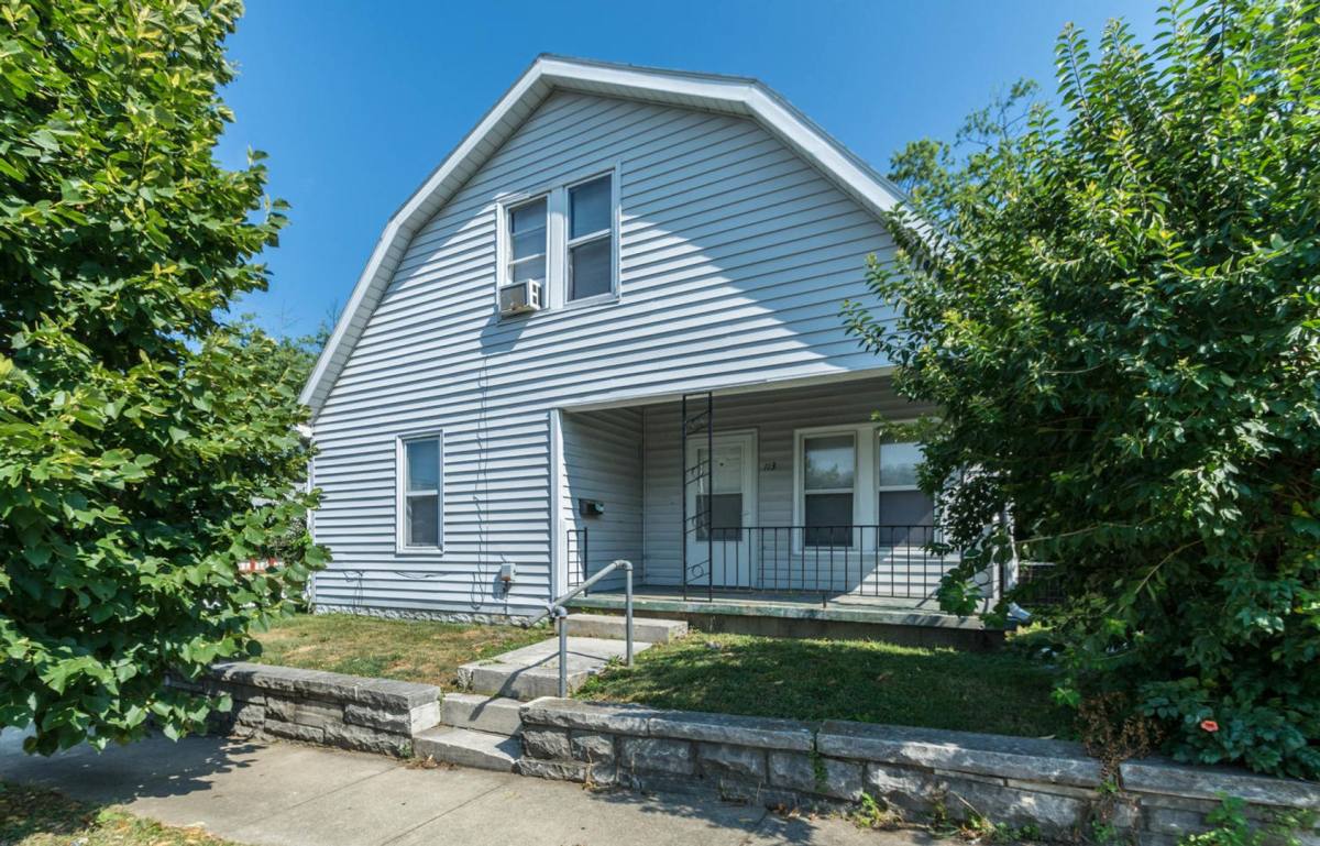 House for rent at 113 E 15th, Bloomington, IN 47408