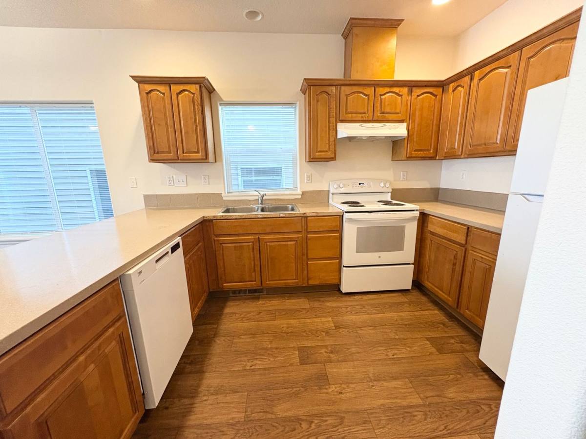 Townhouse for rent at 12200 SE Ramona St, Portland, OR 97236