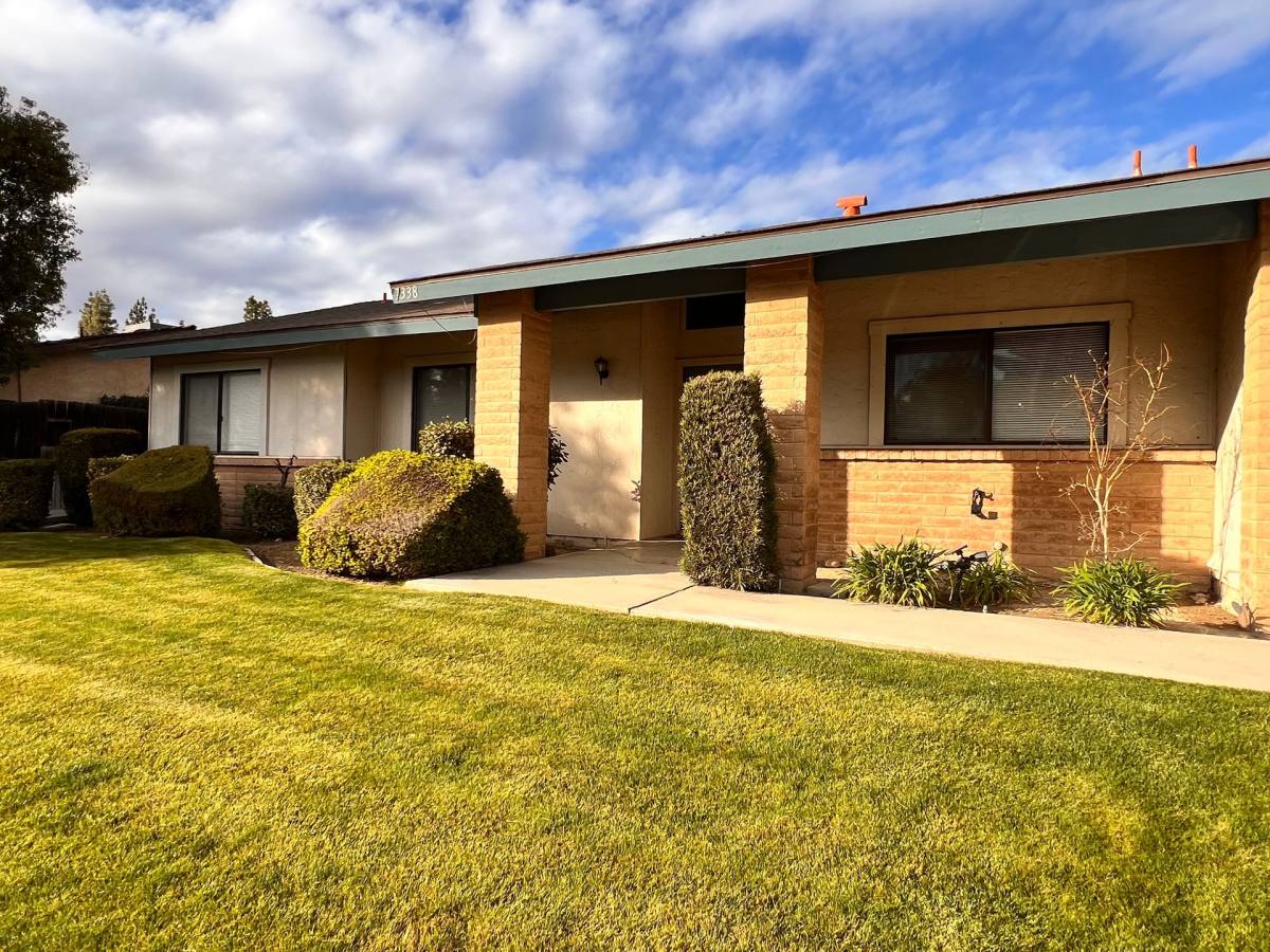 Apartment for rent at 7338 Stockdale Highway A-D, Bakersfield, CA 93309