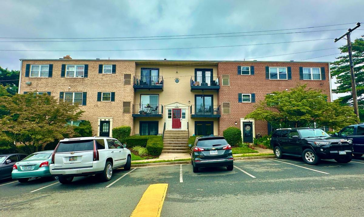 Condo for rent at 436 N Armistead St, Alexandria, VA 22312
