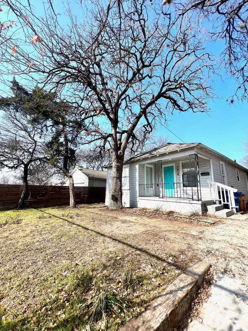 House for rent at 2910 E 12th St, Austin, TX 78702