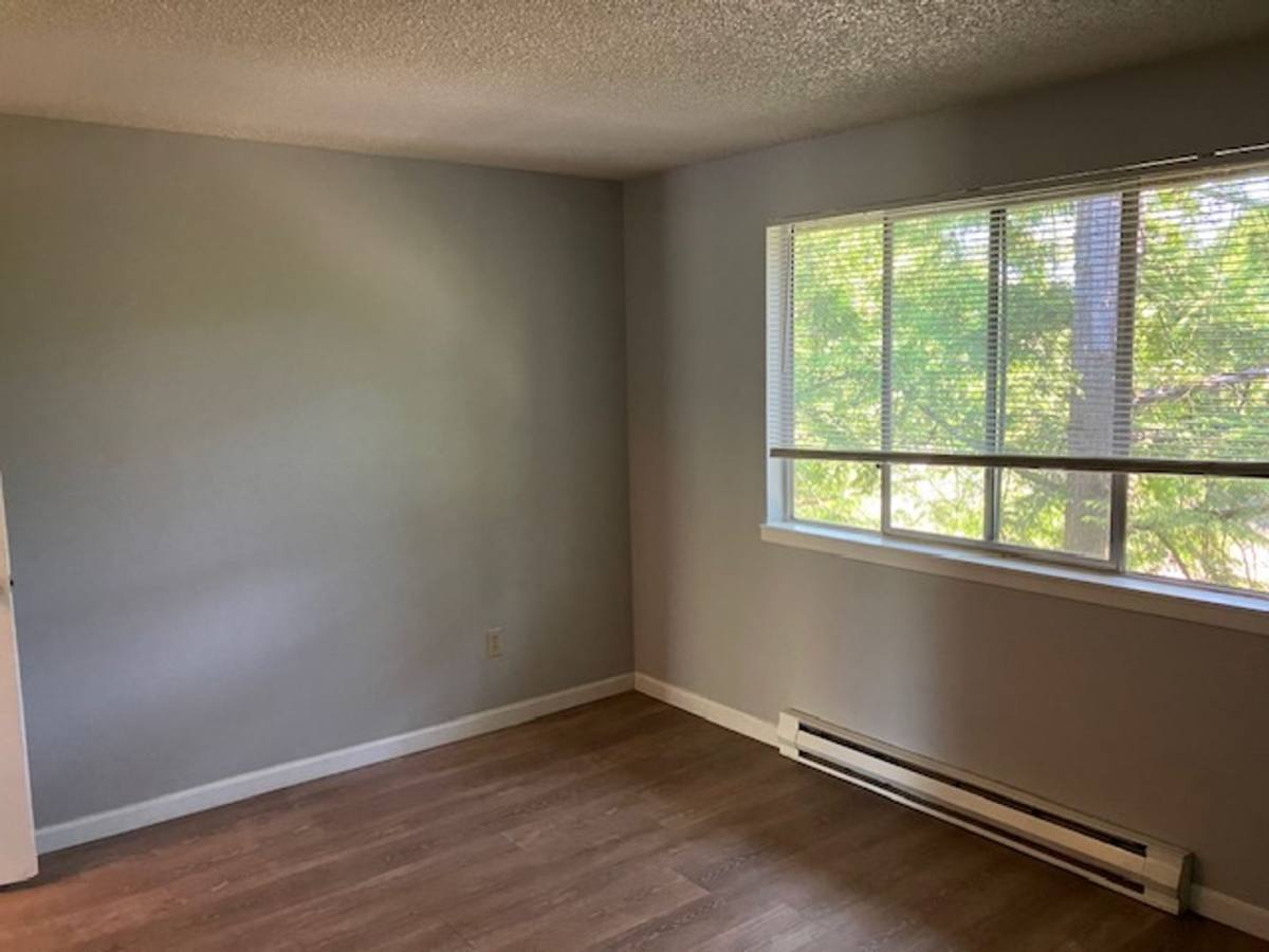 Apartment for rent at 2910-2920 SW Dolph Court, Portland, OR 97219