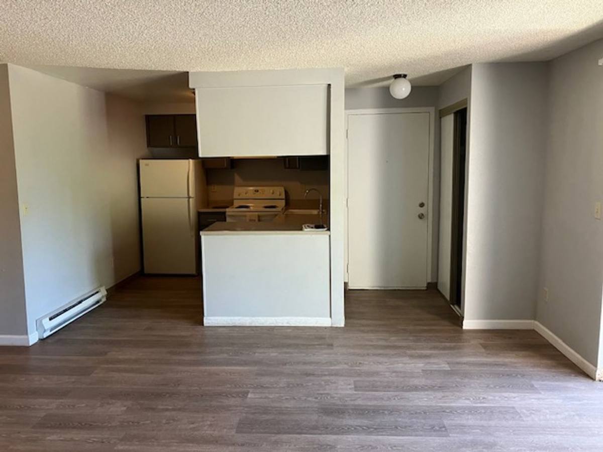 Apartment for rent at 2910-2920 SW Dolph Court, Portland, OR 97219