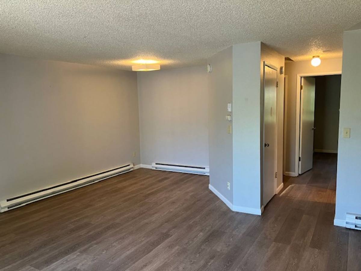 Apartment for rent at 2910-2920 SW Dolph Court, Portland, OR 97219