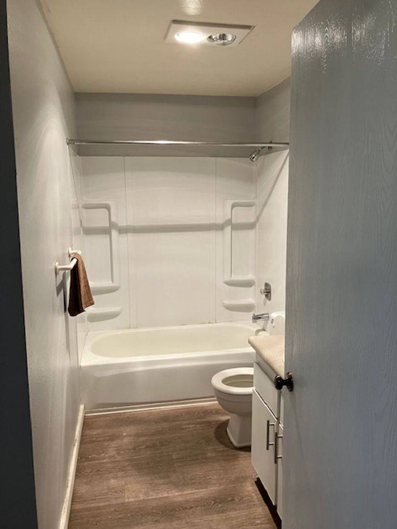Apartment for rent at 2910-2920 SW Dolph Court, Portland, OR 97219