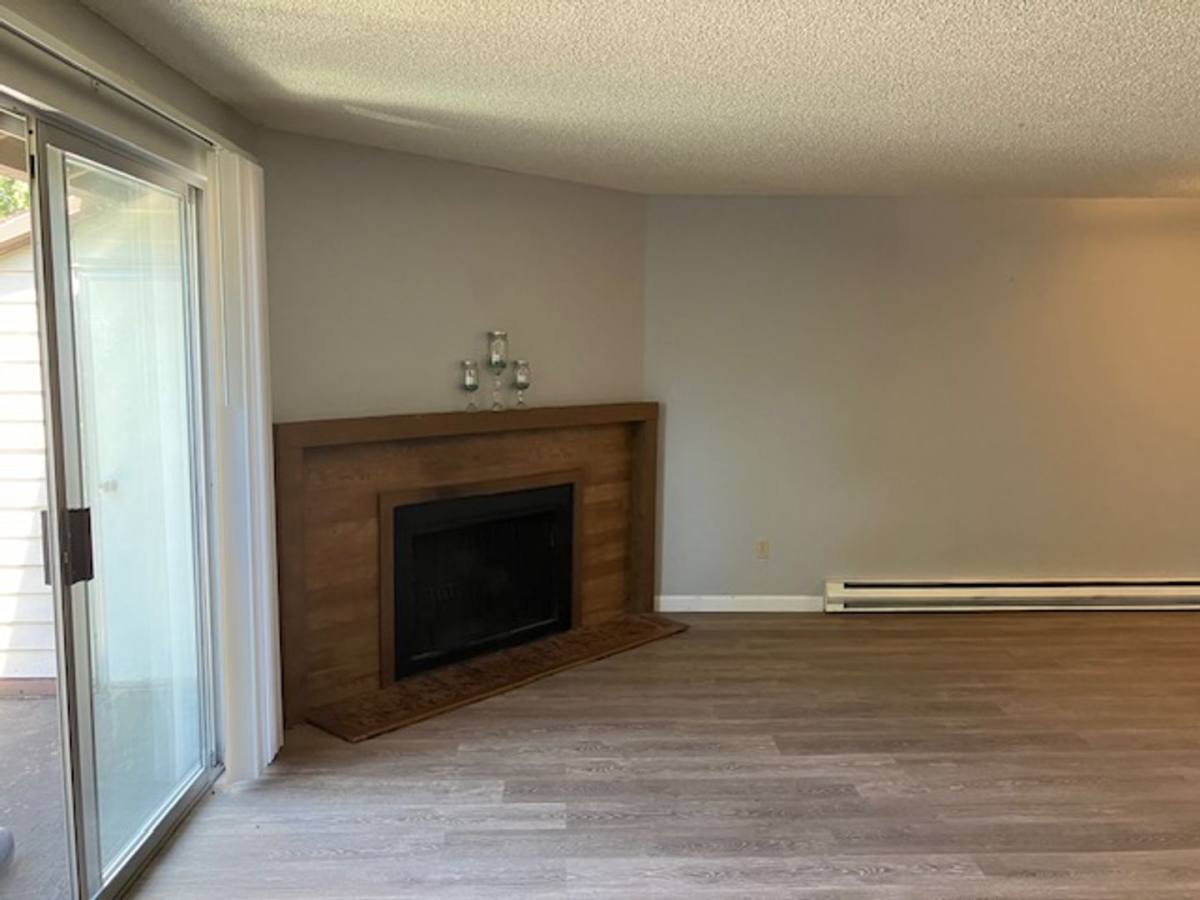 Apartment for rent at 2910-2920 SW Dolph Court, Portland, OR 97219