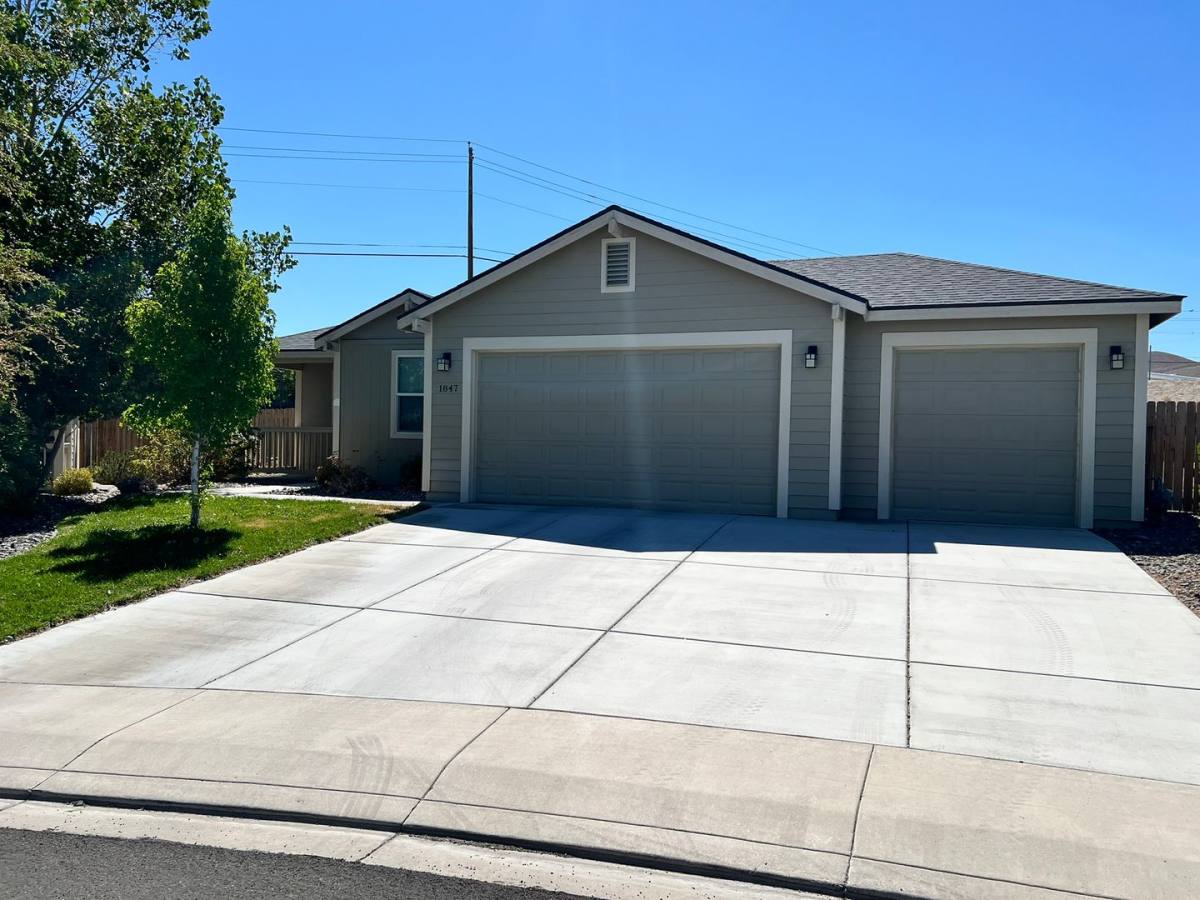 House for rent at 1847 Canal Dr, Fernley, NV 89408