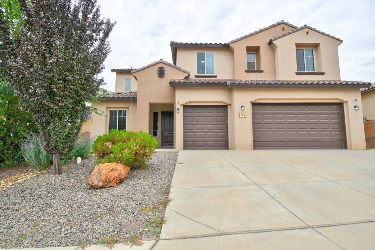 House for rent at 33 Vista Hermosa Place NE, Rio Rancho, NM 87124