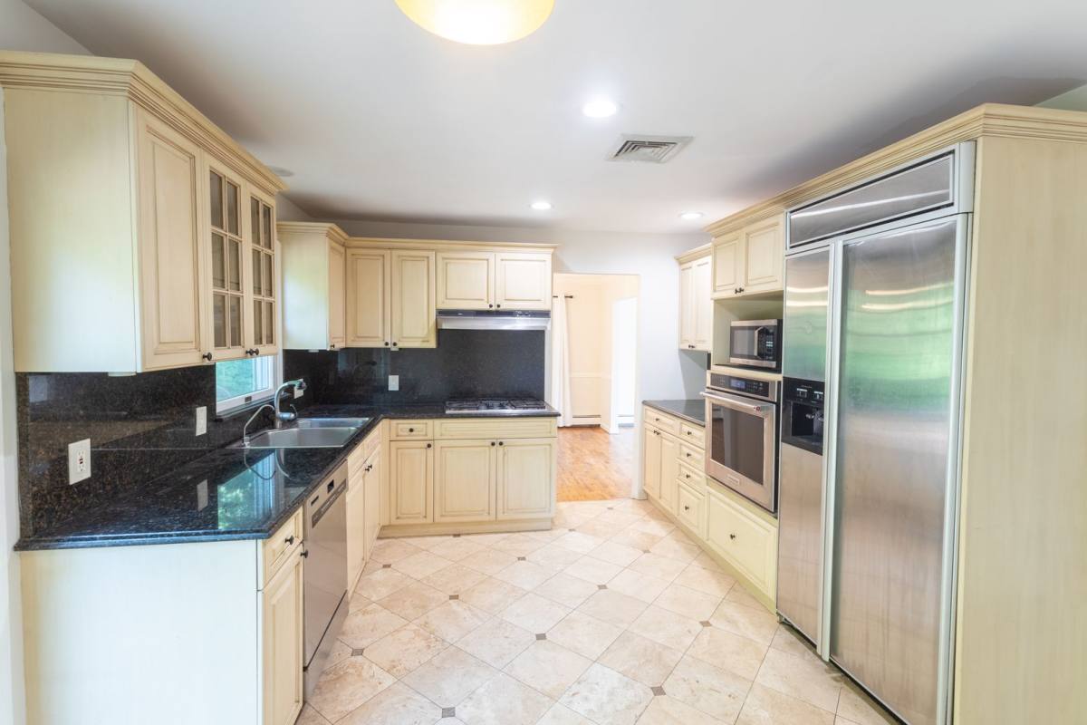 House for rent at 19 Maurice Lane, Huntington, NY 11743