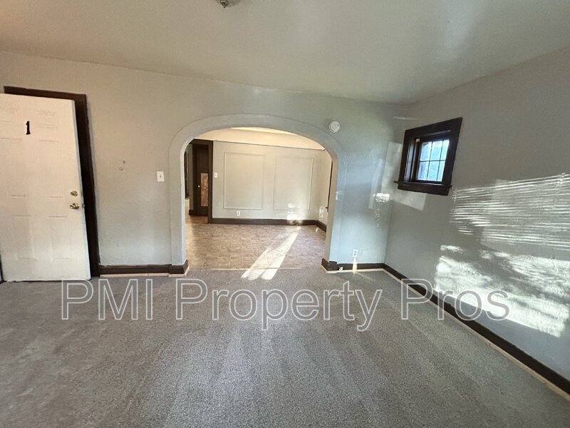 Apartment for rent at 3112 N 38th St #1, Milwaukee, WI 53216