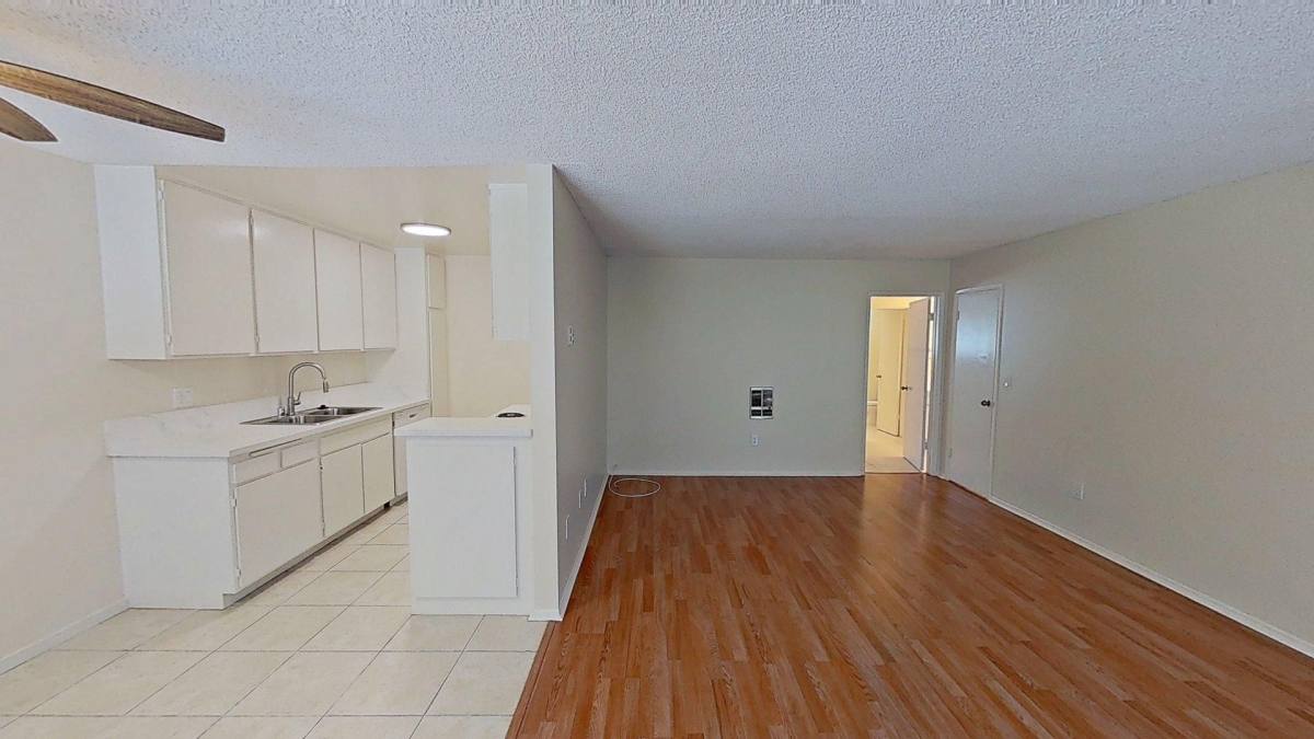 Apartment for rent at 8142 La Paz Dr, Huntington Beach, CA 92647