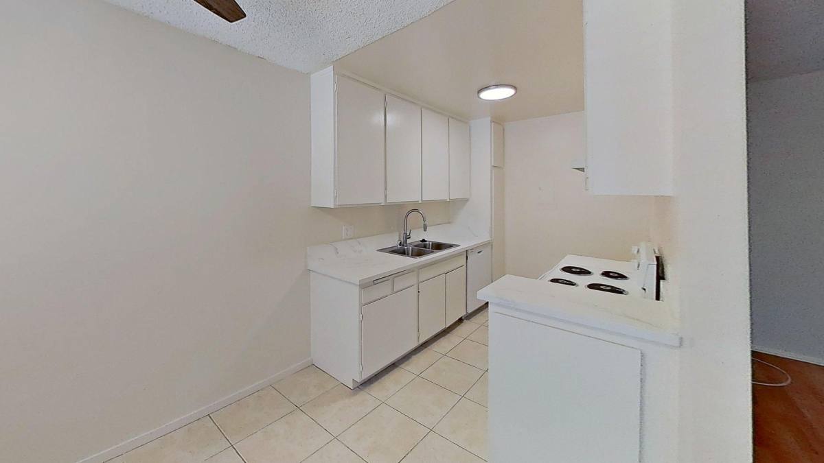 Apartment for rent at 8142 La Paz Dr, Huntington Beach, CA 92647