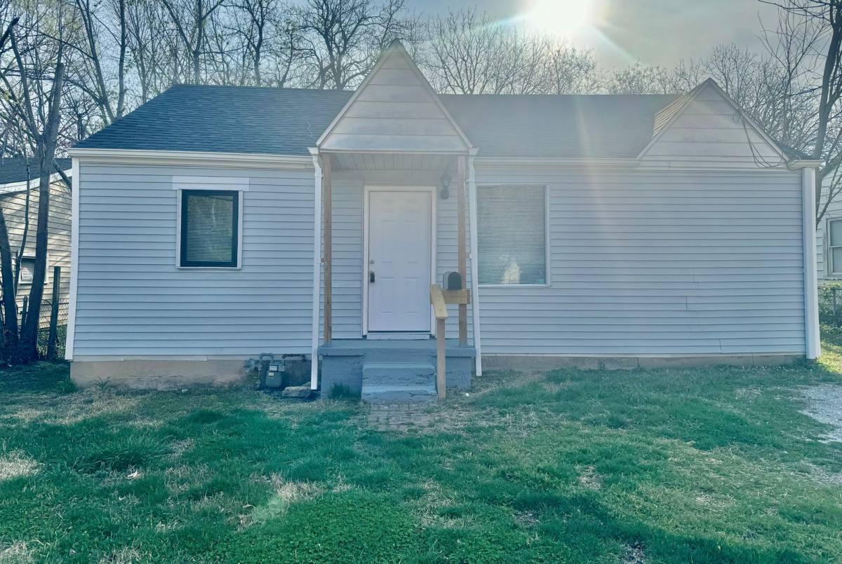 House for rent at 742 N Warren Ave, Springfield, MO 65802