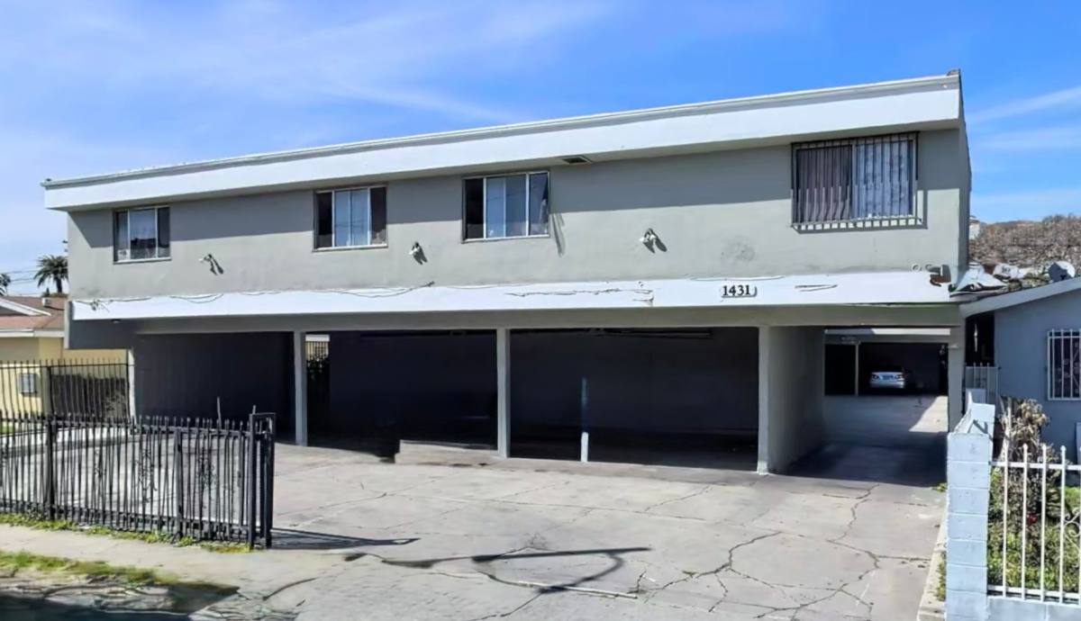 Apartment for rent at 1431 W 104th St, Los Angeles, CA 90047
