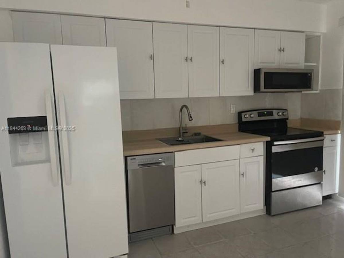 House for rent at 18801 Atlantic Blvd, North Miami Beach, FL 33160
