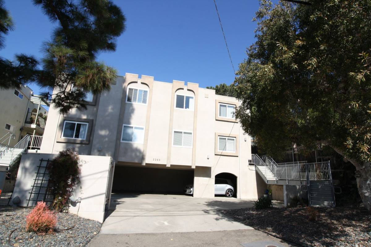 Apartment for rent at 2260 Via Aprilia, Del Mar, CA 92014