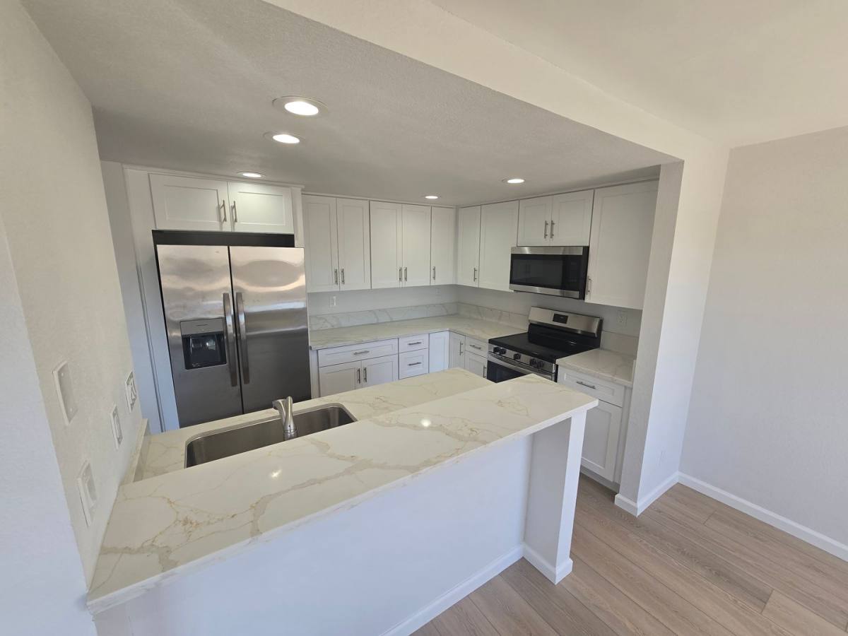 Townhouse for rent at 7780 Parkway Dr, La Mesa, CA 91942