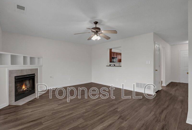 Townhouse for rent at 7349 Perrin Cove, Horn Lake, MS 38637