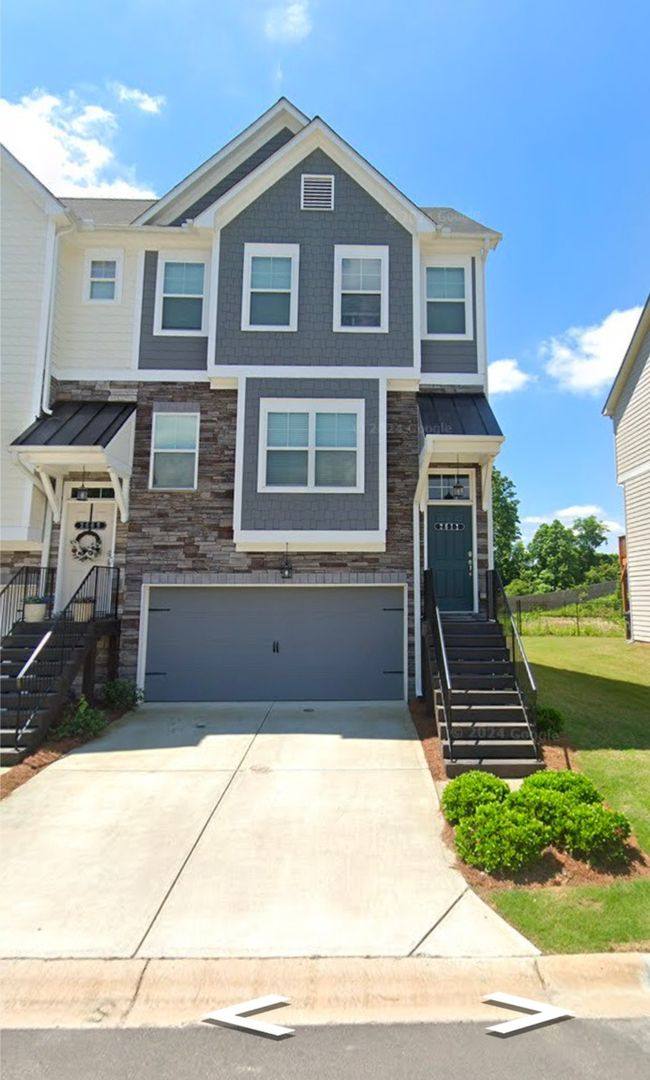 Townhouse for rent at 2611 Hedgeway Circle, Kennesaw, GA 30144