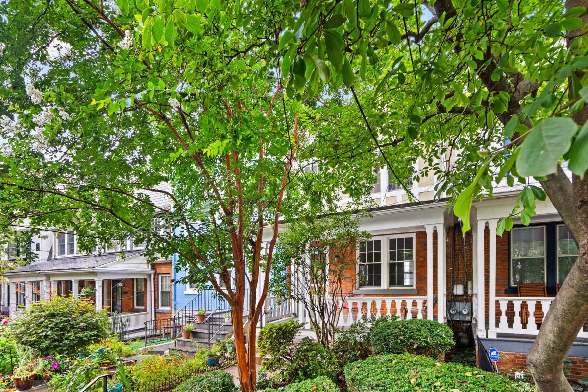 Apartment for rent at 2432 Tunlaw Rd NW, Washington, DC 20007