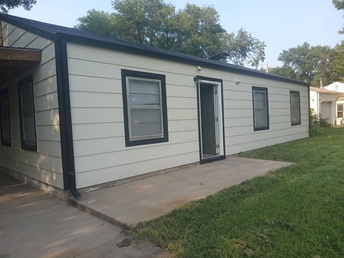House for rent at 1516 E Frontenac, Wichita, KS 67219