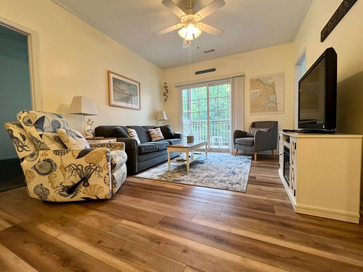 Condo for rent at 100 Cascade Lane #CREEKWOOD, Rehoboth Beach, DE 19971