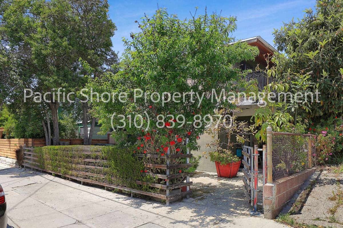 Apartment for rent at 351 Douglas St, Los Angeles, CA 90026