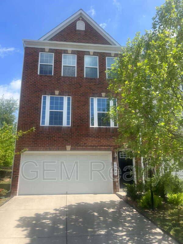 Townhouse for rent at 1642 Dorothy Lane, Woodbridge, VA 22191