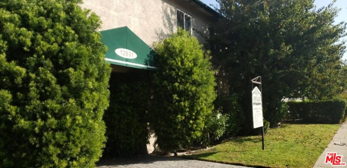 Apartment for rent at 12931 Oxnard St, Van Nuys, CA 91401
