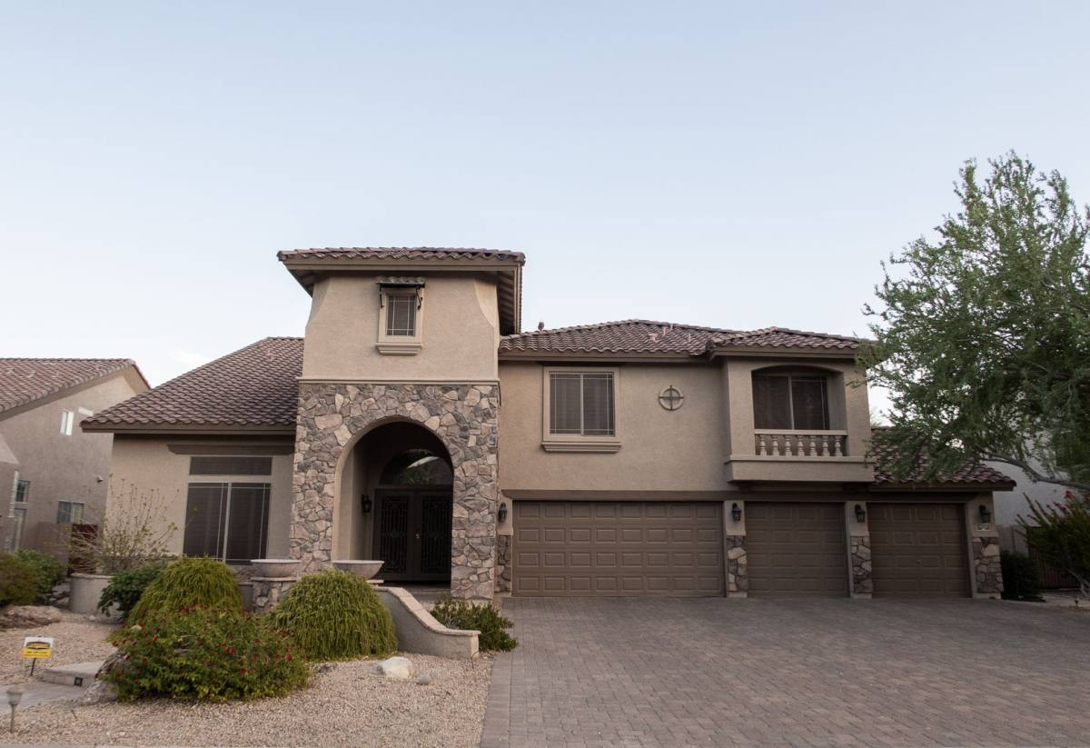 House for rent at 9821 W Jasmine Trail, Peoria, AZ 85383