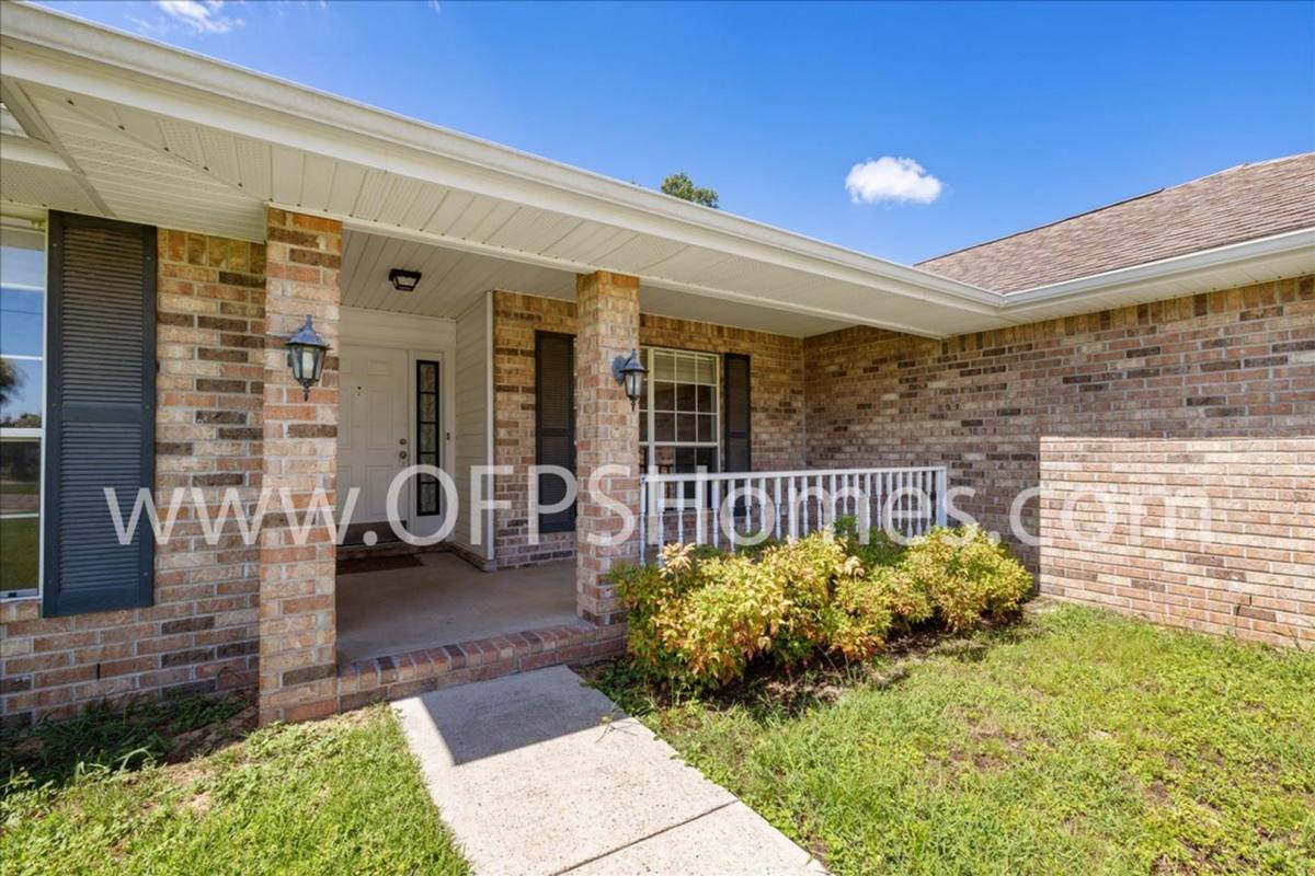 House for rent at 5163 Whitehurst Lane, Crestview, FL 32536