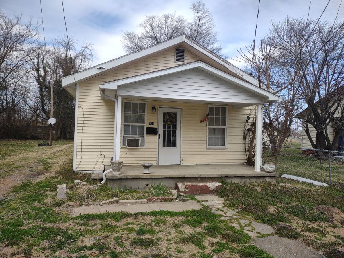 House for rent at 733 Koerner St, Paducah, KY 42003