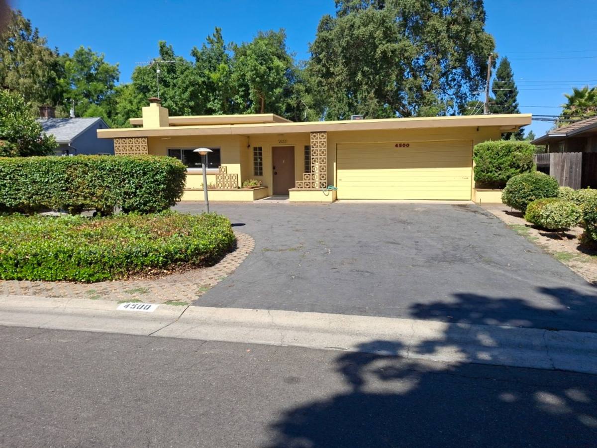 House for rent at 4500 Hillview Way, Sacramento, CA 95822
