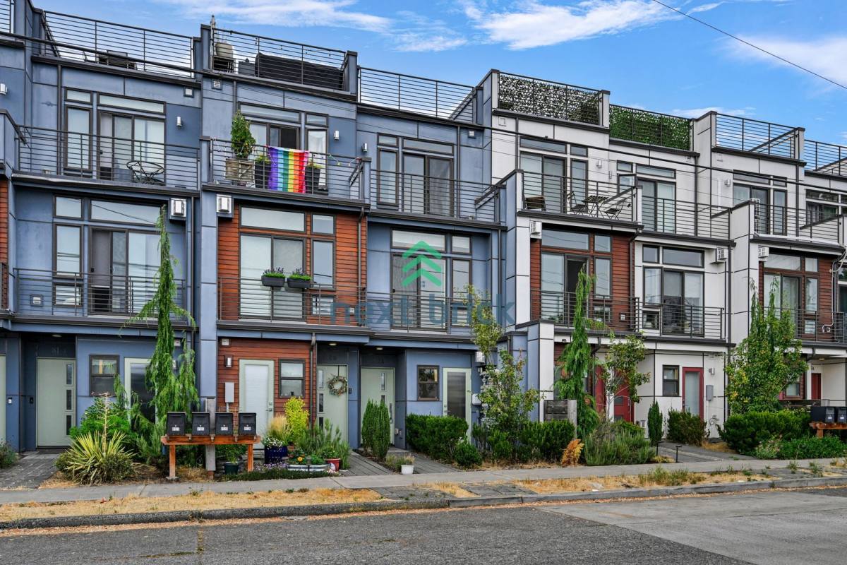 Townhouse for rent at 812 NW 49th St, Seattle, WA 98107