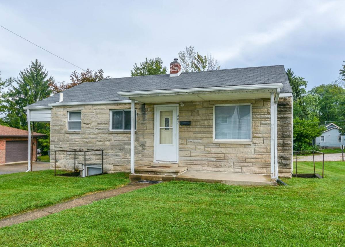 House for rent at 207 E 14th St, Bloomington, IN 47408