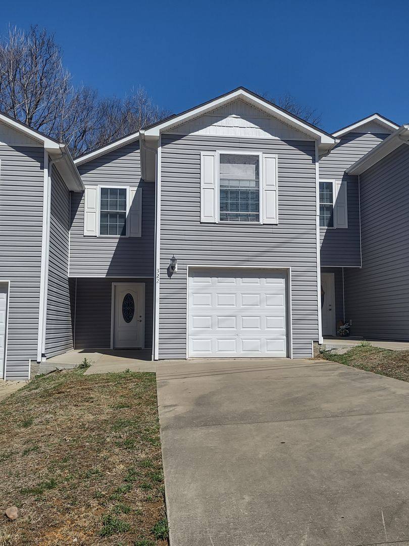 Apartment for rent at 322 Tara Court, Benton, KY 42025